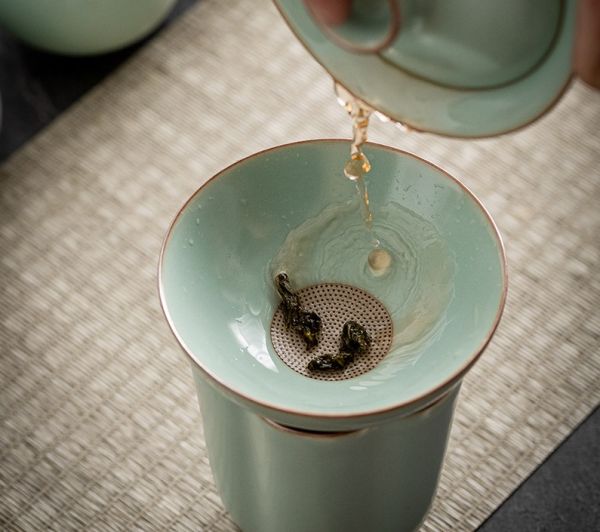 Tasse de thé miniature japonais avec filtre céramique réutilisable